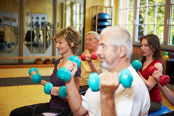 people lifting weights