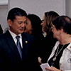 Secretary Shinseki speaking with Forum participants.